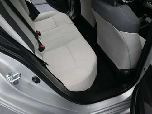 Used 2022 Toyota Corolla LE FWD image 69