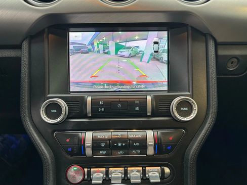 Used 2020 Ford Mustang Premium image 17