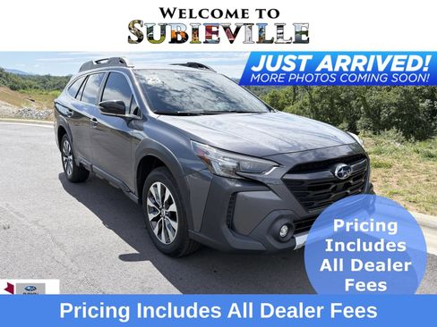 Used 2023 Subaru Outback Limited AWD/4WD image 1