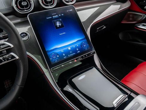 Used 2024 Mercedes-Benz CLE 300 4MATIC Coupe image 25