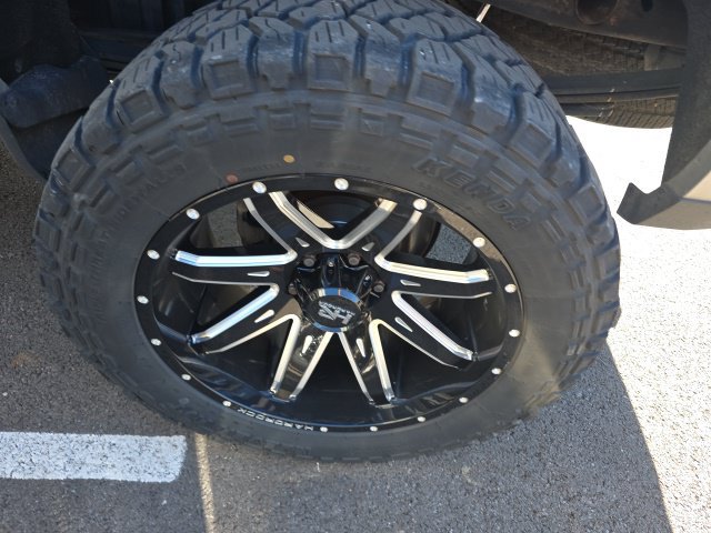 Used 2018 Chevrolet Silverado 1500 LT w/ All Star Edition AWD/4WD image 14
