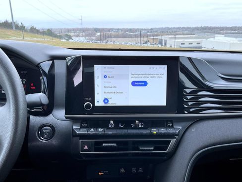 Used 2025 Toyota Camry LE image 13