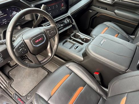 Used 2024 GMC Sierra 2500 AT4 w/ AT4 Preferred Package image 10