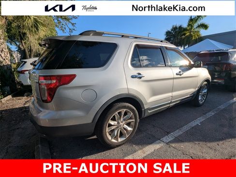 Used 2014 Ford Explorer XLT w/ Equipment Group 202A image 15