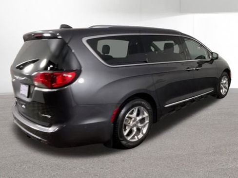 Used 2020 Chrysler Pacifica Limited w/ Advanced Safetytec Group image 10