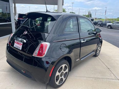Used 2017 FIAT 500 e FWD image 3