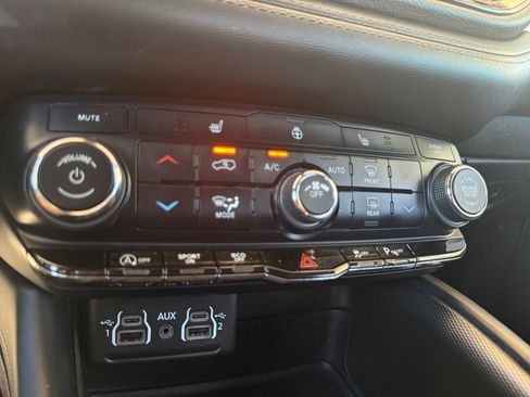 Used 2022 Dodge Durango GT RWD image 21