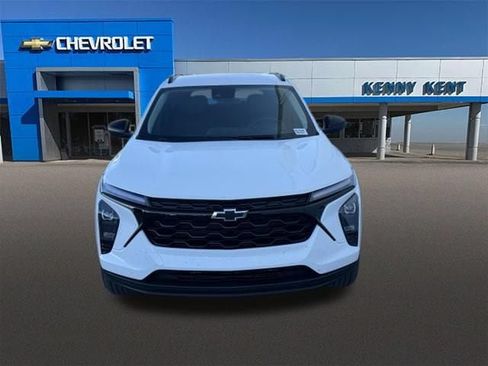 Used 2026 Chevrolet Trax LT w/ Midnight Edition FWD image 6