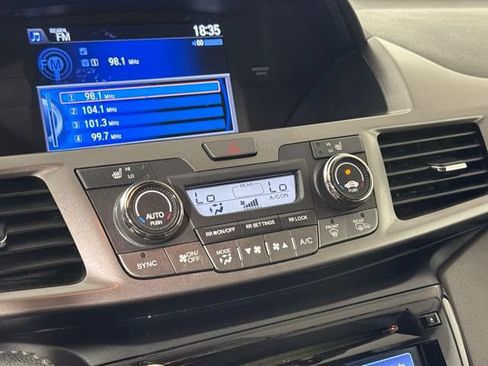 Used 2016 Honda Odyssey Touring image 22