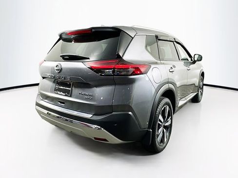 Certified 2022 Nissan Rogue Platinum w/ Head-Up Display Package image 8