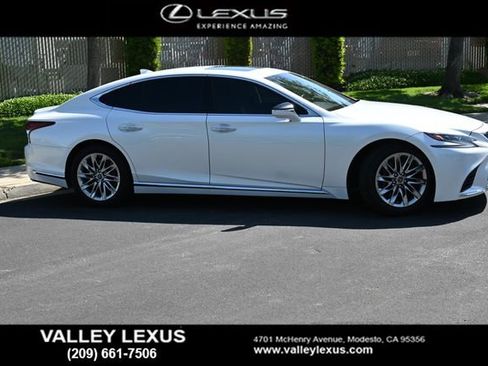 Used 2019 Lexus LS 500 w/ Accessory Package (Z2) image 3