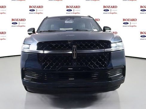 New 2025 Lincoln Navigator L Reserve w/ Jet Appearance Package AWD/4WD image 2