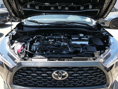 Used 2024 Toyota Corolla Cross LE w/ Moonroof Package AWD/4WD image 28