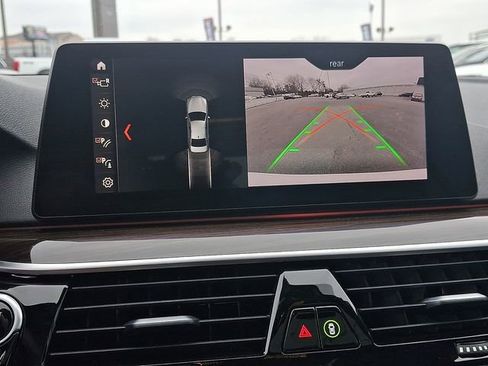 Used 2019 BMW 540i w/ M Sport Package image 16