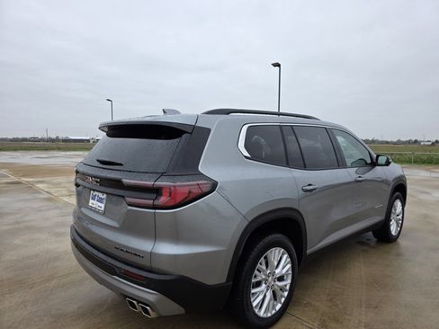 Used 2025 GMC Acadia Elevation w/ Elevation Premium Package image 4