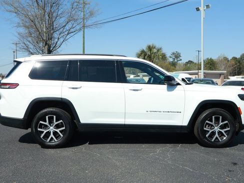 Used 2024 Jeep Grand Cherokee L Limited w/ Luxury Tech Group II image 4