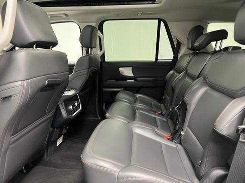 Used 2025 Ford Expedition Active AWD/4WD image 45