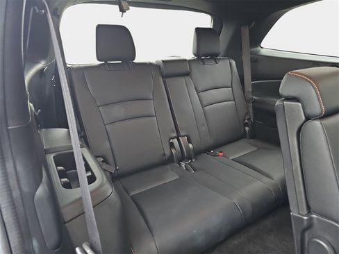 Used 2022 Honda Pilot TrailSport image 17