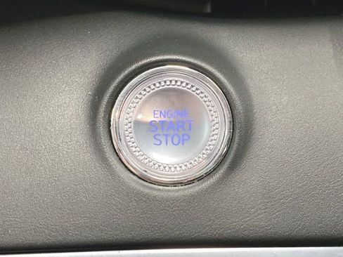 Used 2023 Genesis GV70 2.5T image 17