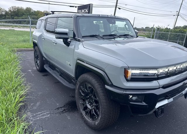 Used 2025 GMC Hummer EV 2X AWD/4WD image 3