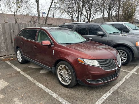 Used 2016 Lincoln MKT AWD w/ Equipment Group 201A image 9