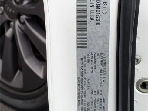 Certified 2021 Jeep Cherokee Latitude Lux 80th Anniv w/ Quick Order Package 26U 80TH image 38