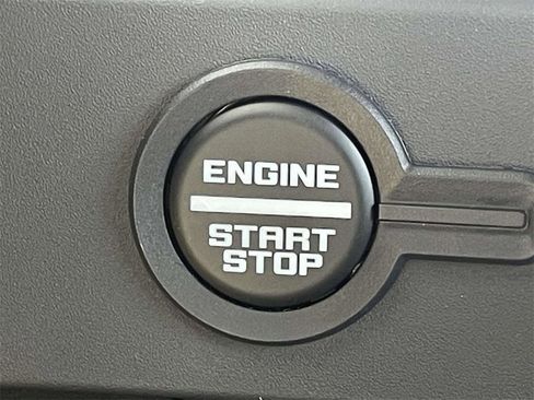 New 2025 Ford Bronco Outer Banks image 24