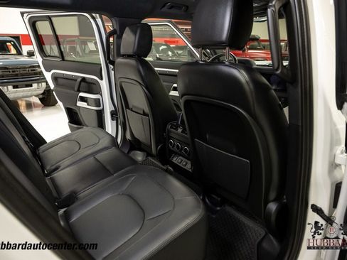 Used 2023 Land Rover Defender 110 S AWD/4WD image 27