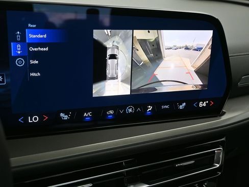 New 2026 Chevrolet Traverse LT w/ Sun and Wheel Package image 30