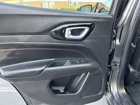 Used 2023 Jeep Compass Trailhawk image 16