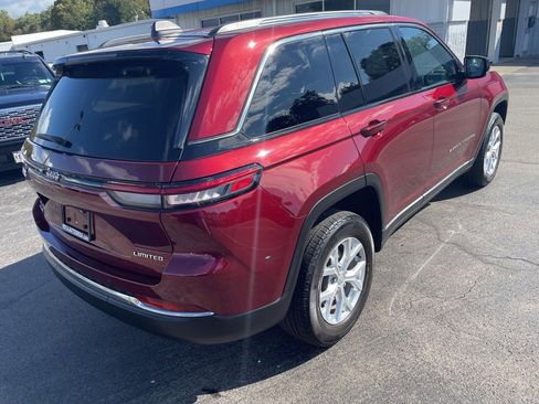 Used 2023 Jeep Grand Cherokee Limited image 12