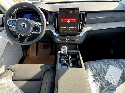 New 2026 Volvo XC90 T8 Ultra w/ Protection Package Premier image 6