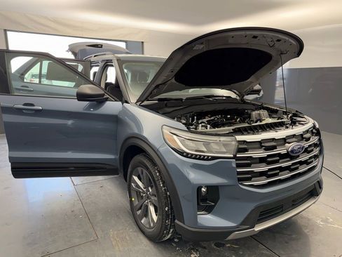 New 2026 Ford Explorer Active w/ Active Comfort Package image 14