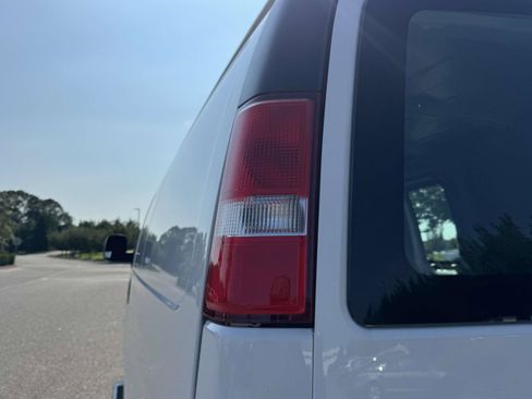 Used 2025 GMC Savana 2500 RWD image 9