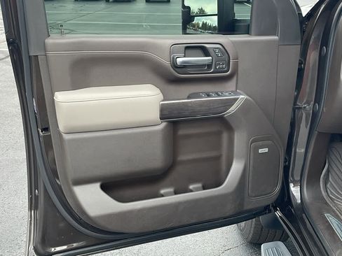 Used 2020 Chevrolet Silverado 2500 LTZ w/ LTZ Premium Package image 5