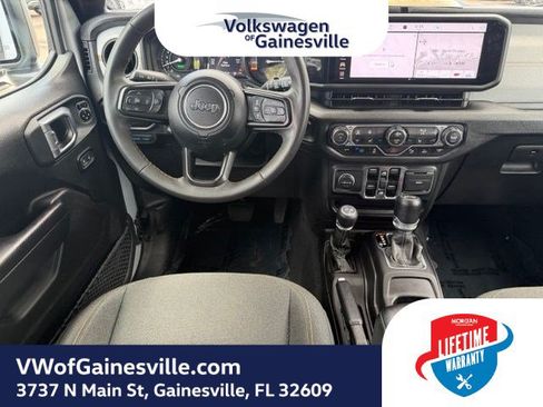 Used 2024 Jeep Wrangler Unlimited w/ Convenience Group AWD/4WD image 14