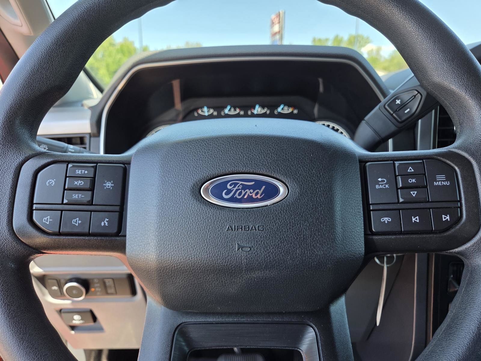 Used 2023 Ford F150 XLT AWD/4WD image 24
