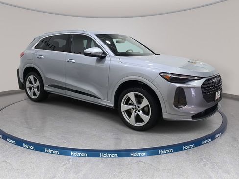 Certified 2025 Audi Q5 2.0T Premium Plus w/ Premium Plus image 5