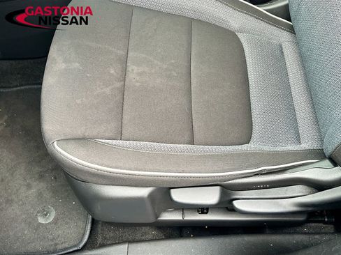 Used 2025 Chevrolet TrailBlazer LT image 26