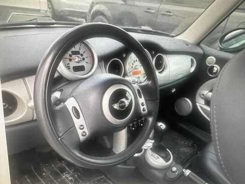 Used 2003 MINI Cooper Hardtop FWD image 3