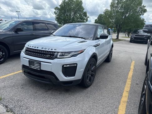 Used 2018 Land Rover Range Rover Evoque SE Premium AWD/4WD image 1