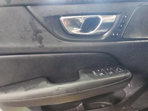 Used 2025 Volvo V60 B5 Cross Country Ultra image 6