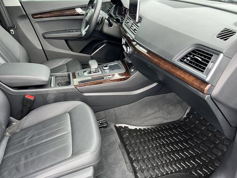 Used 2020 Audi Q5 2.0T Premium Plus w/ Premium Plus Package image 24