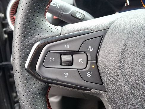 Used 2024 Chevrolet Trax RS w/ Driver Confidence Package image 25