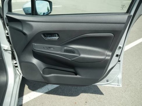 Used 2025 Nissan Versa SV FWD image 21
