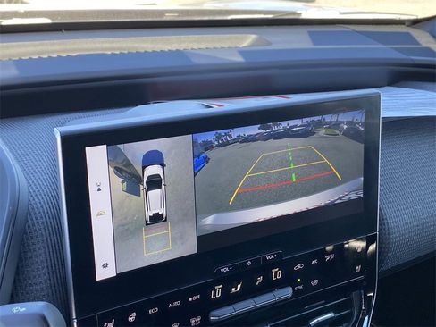 Certified 2024 Toyota bZ4X AWD image 28