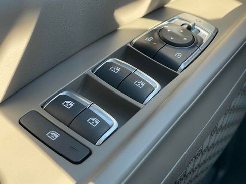 New 2026 Kia Carnival SX image 14