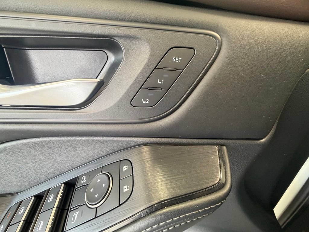 Used 2023 Nissan Rogue SL AWD/4WD image 22
