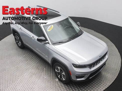 Used 2022 Jeep Grand Cherokee Limited 4xe AWD/4WD image 3