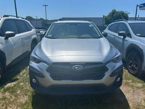 Used 2024 Subaru Crosstrek 2.5i Limited AWD/4WD image 2